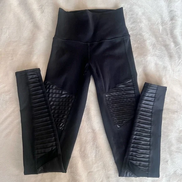 Alo Yoga Black/Glossy High Waist Full Length Moto Leggings XXS $128 - Picture 5 of 9